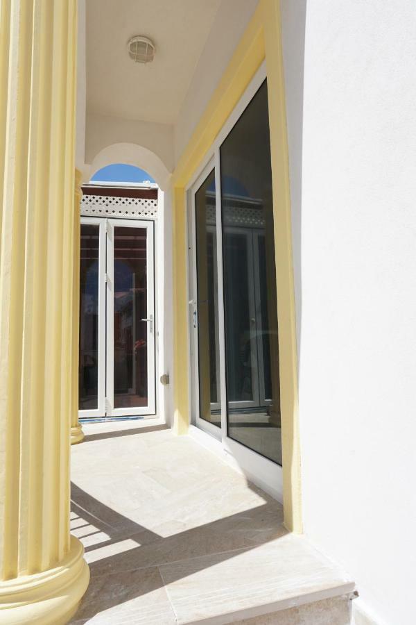 Self Contained Apartment With Private Kitchen Higher Heights, Barbados Christ Church Eksteriør bilde