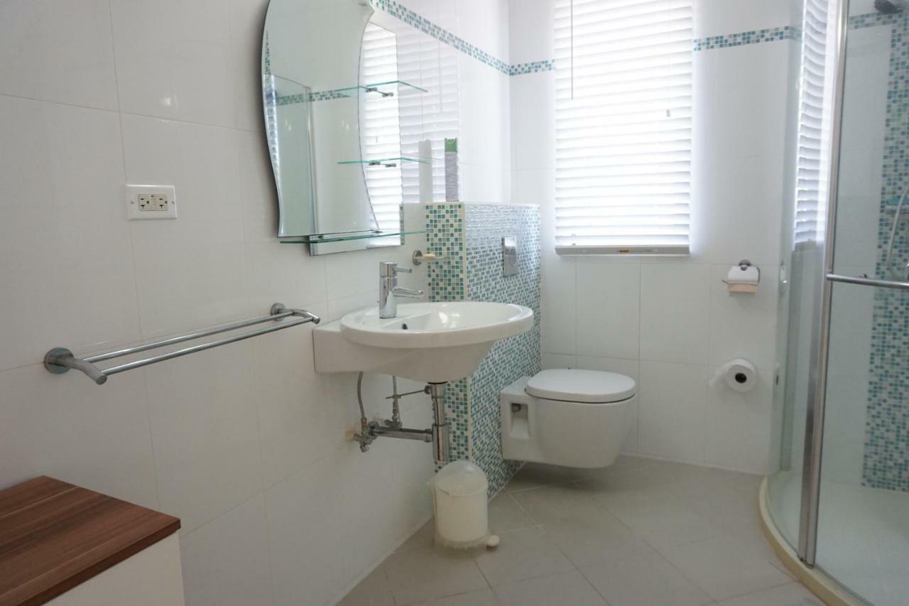 Self Contained Apartment With Private Kitchen Higher Heights, Barbados Christ Church Eksteriør bilde