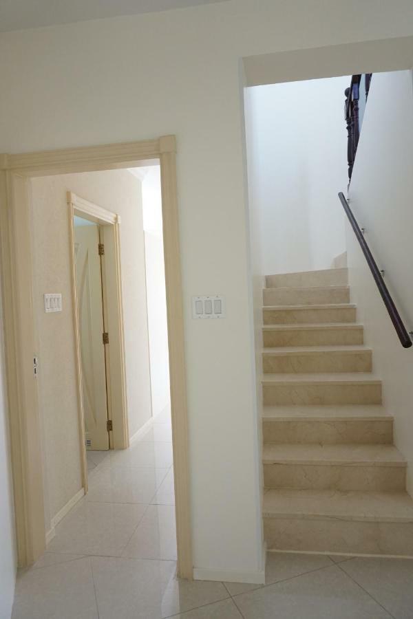 Self Contained Apartment With Private Kitchen Higher Heights, Barbados Christ Church Eksteriør bilde